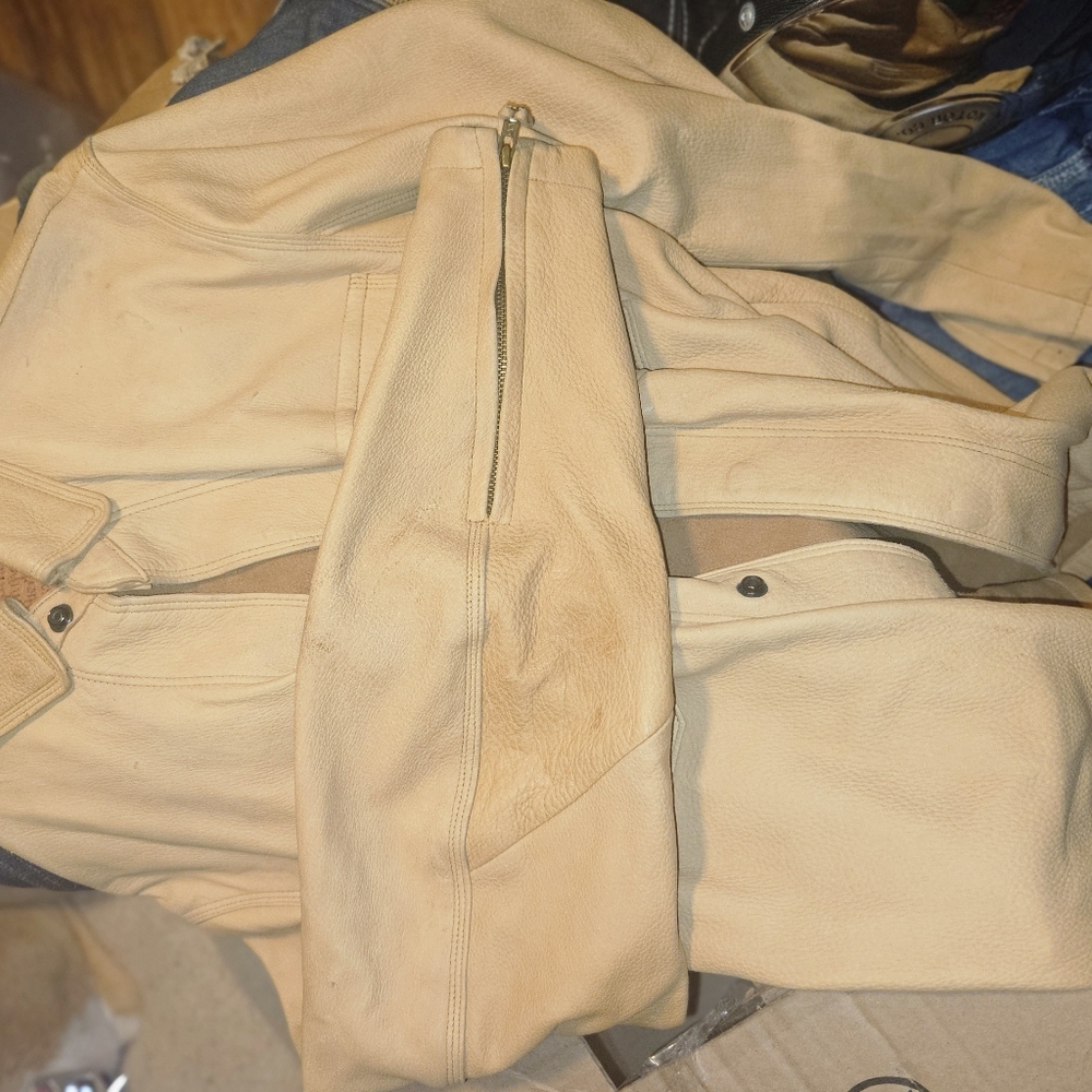 Genuine Leather, Custom/Hand-Made in Puerto Vallarta by Walter Leather Co